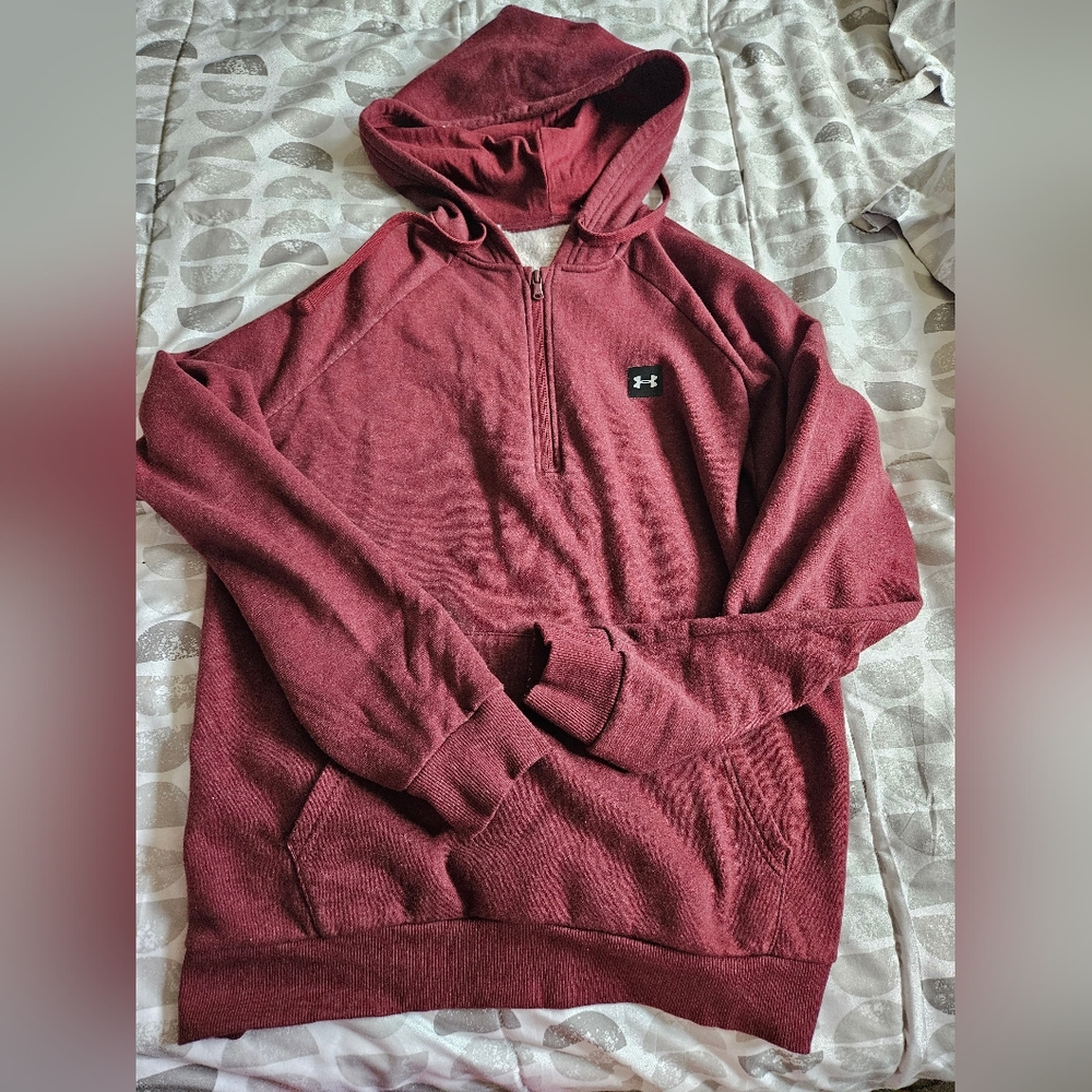 Under Armour Men's Burgundy Halfzip Sweatshirt